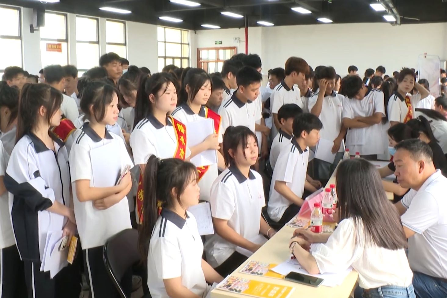 市技工学校校园招聘会.jpg