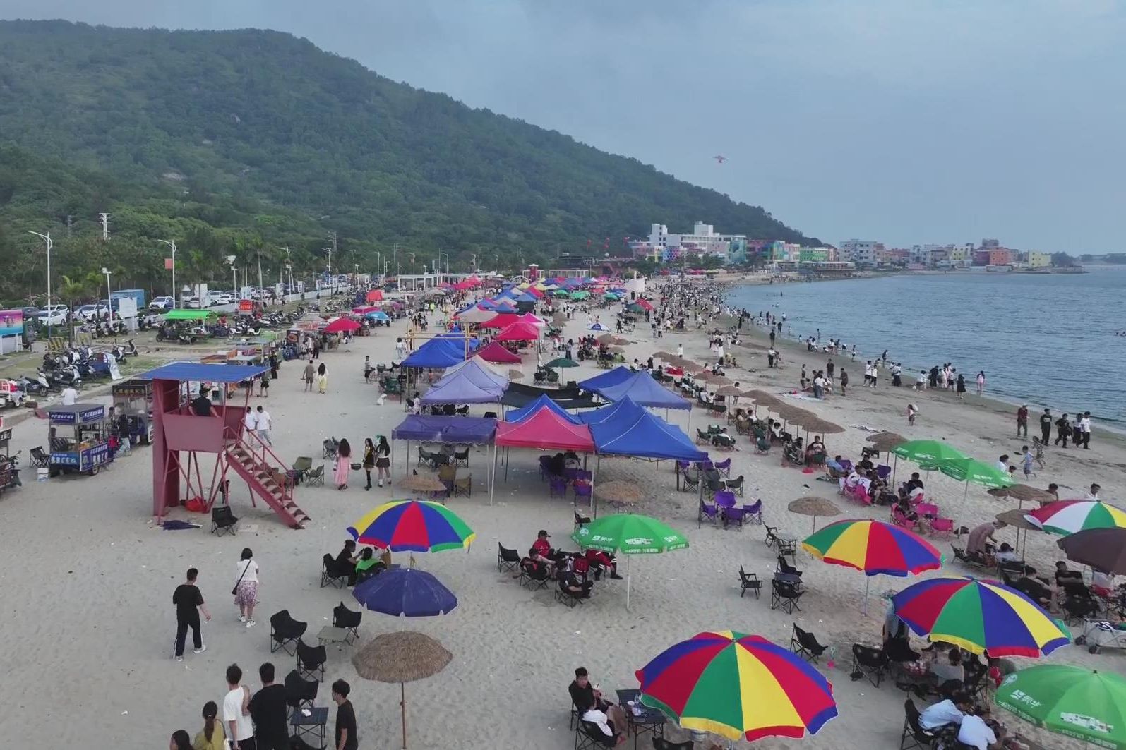陆丰：五一假期滨海旅游旺
