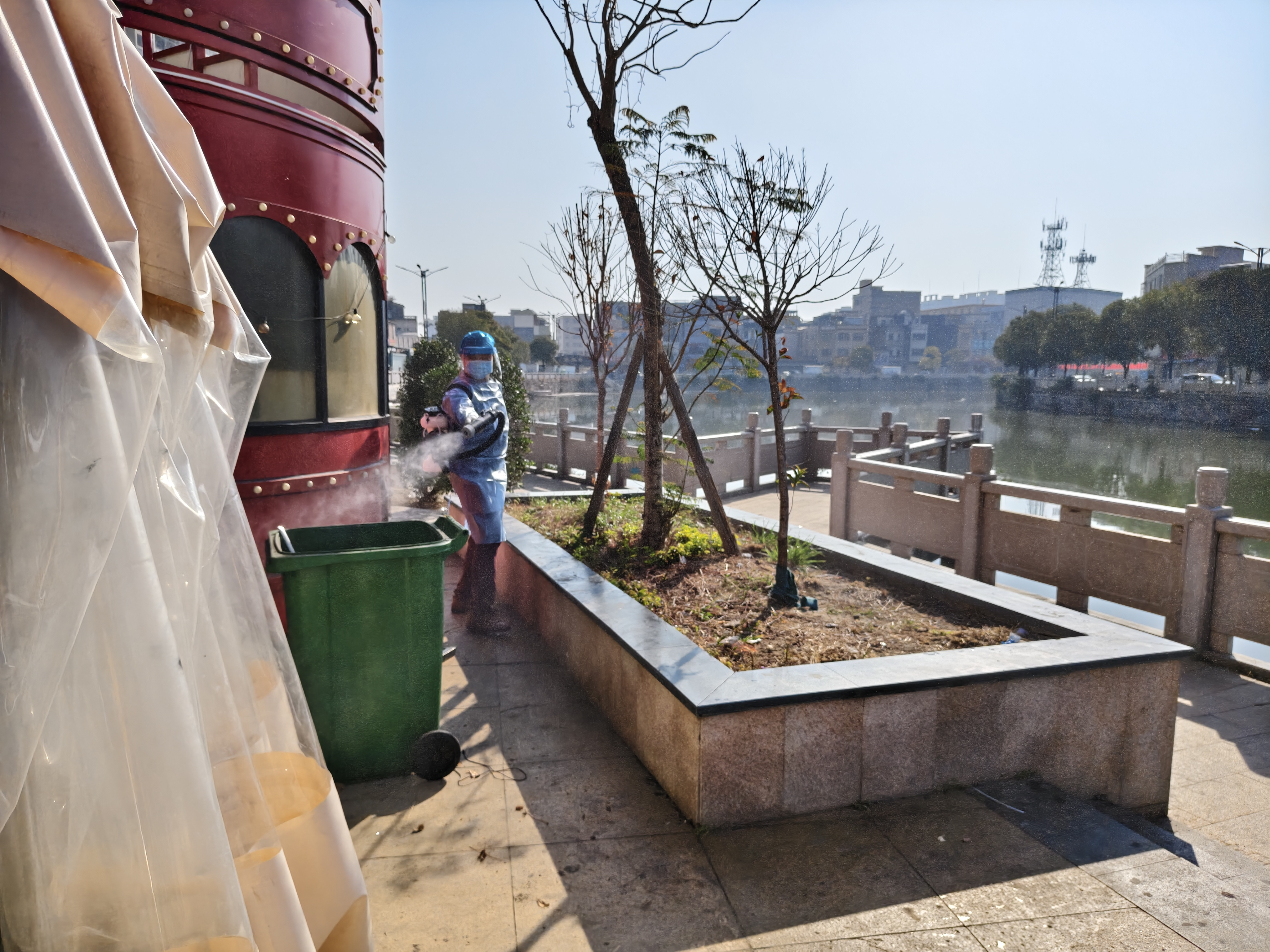 陆城美食文化广场“喜迎新春 爱卫同行”爱国卫生运动统一行动1.png