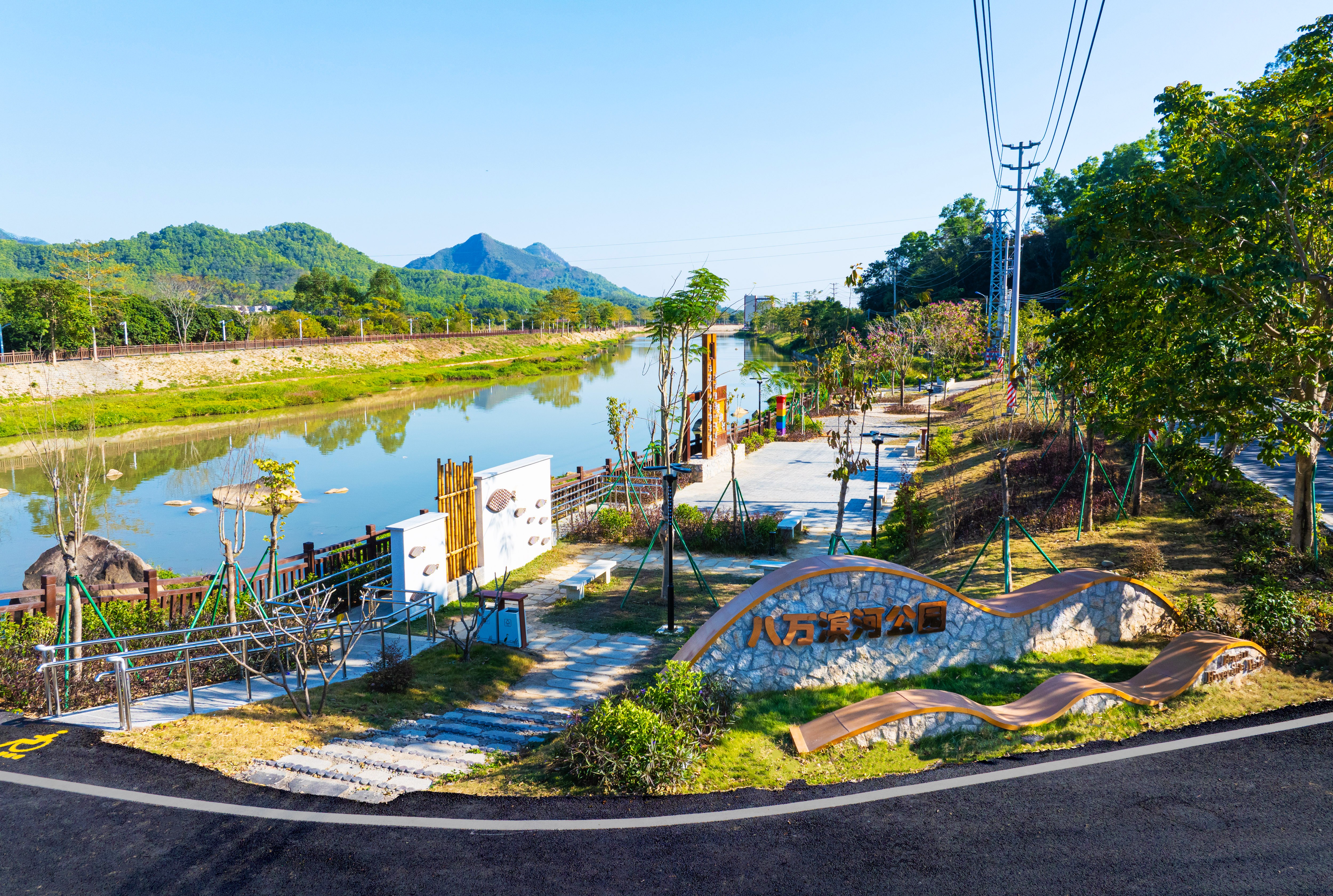 1-小公园门口.jpg