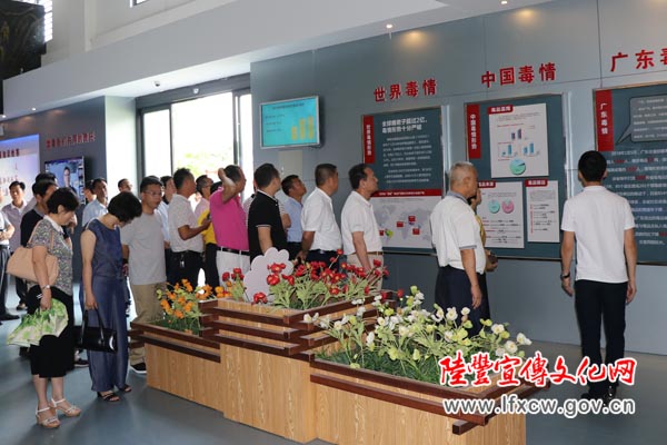 陆丰市甲子镇半径社区人口_广东陆丰市甲子镇图片(2)