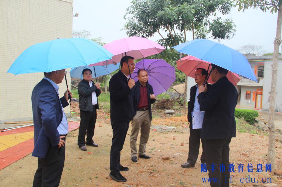 林义清,陈锦照实地查看规划建设用地情况